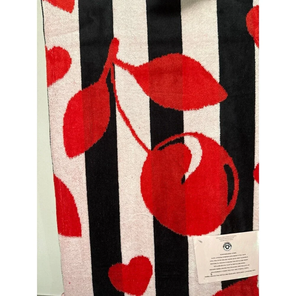 BETSEY JOHNSON BEACH TOWEL-Cherry
